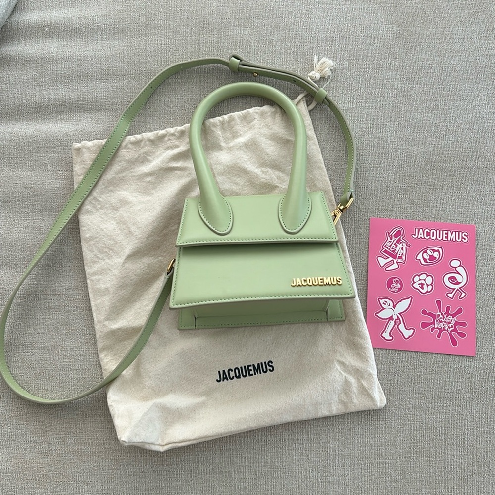 Jacquemus Le Chiquito moyenne in light green